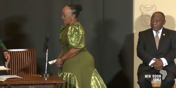 Video of South Africas President Cyril Ramaphosa stylishly checking out the countrys new Transport Minister trends online